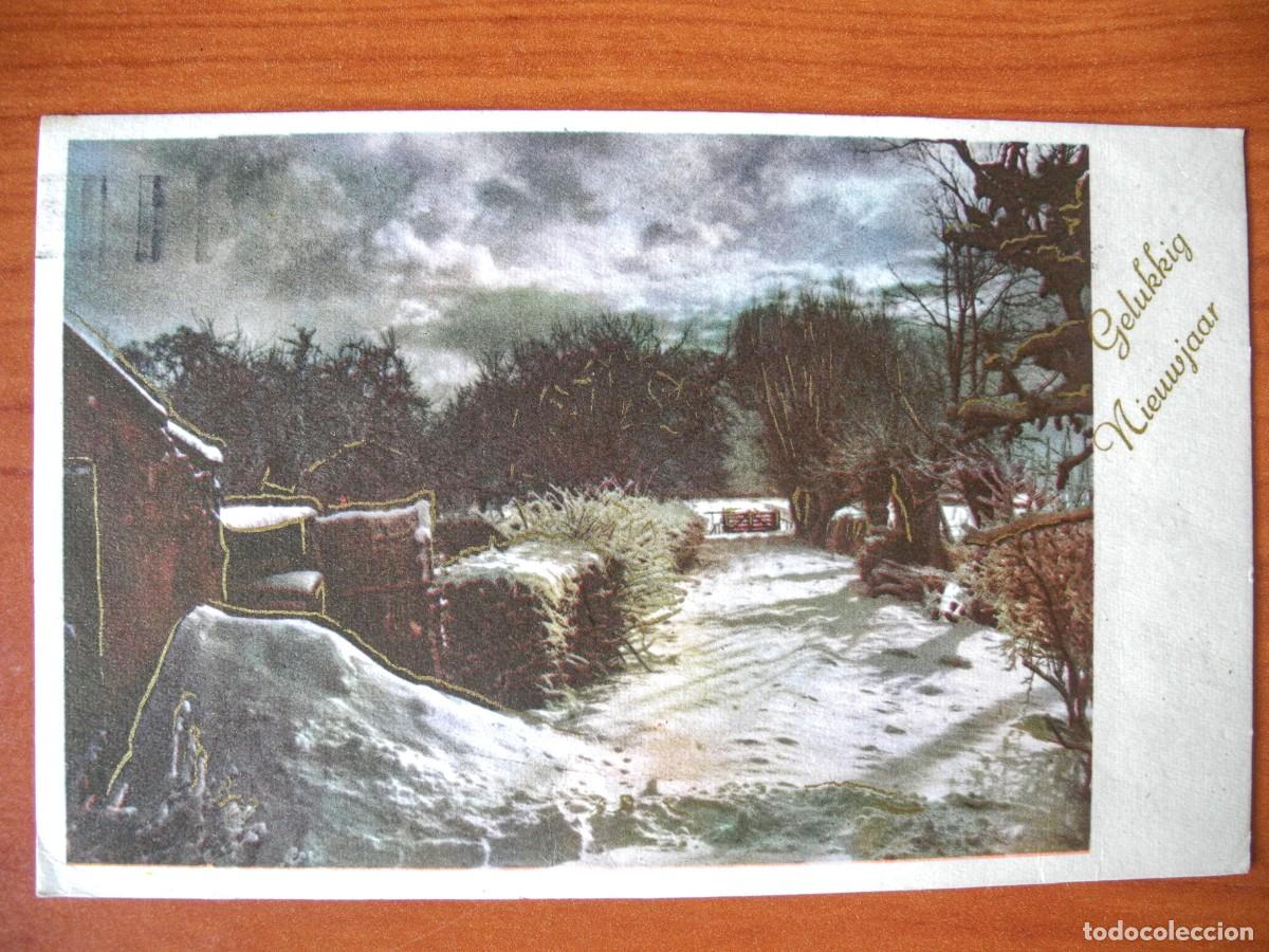 Postales: Postal de Navidad. Paisaje nevado. Trazos dorados. Circulada con sello 14x9