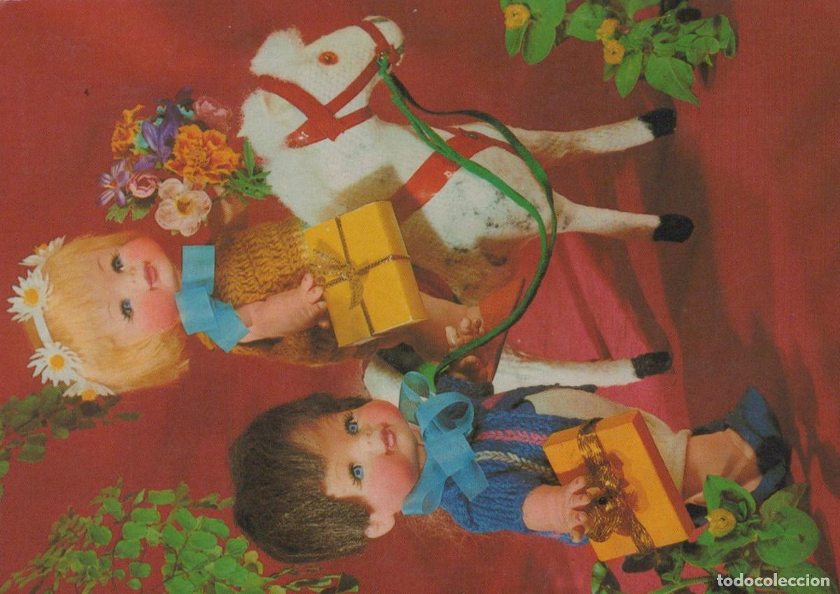 Postales: Two Dolls With Gifts Christmas Unposted *YAY564