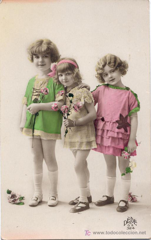 Postales: TRES NI&Ntilde;AS - Foto 1