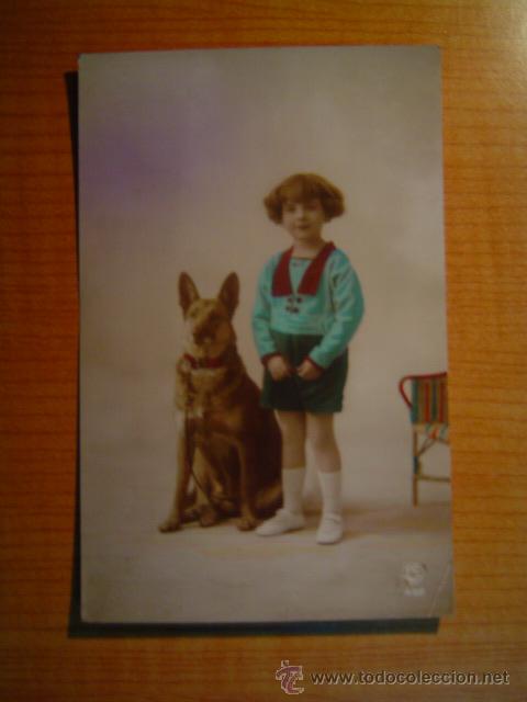 Postales: POSTAL NI&Ntilde;A CON PERRO ESCRITA EN EL A&Ntilde;O 1922 - Foto 1