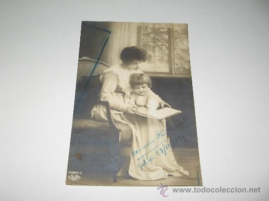 Postales: NI&Ntilde;A CON LIBRO - Foto 1