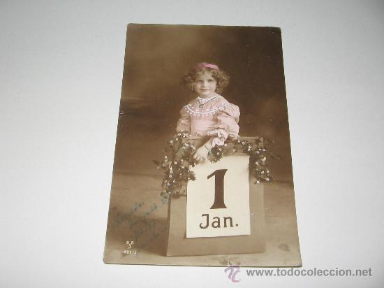Postales: NI&Ntilde;A CON HOJA DE CALENDARIO - Foto 1