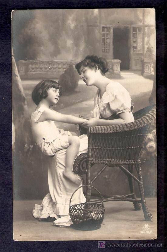 Postales: PRECIOSA POSTAL DE MADRE E HIJA - Foto 1