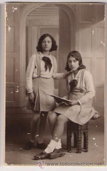 Postales: 2 JOVENCITAS CON UNIFORME DE COLEGIO - Foto 1