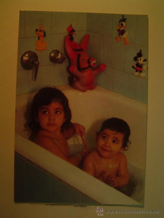 Postales: POSTAL NI&Ntilde;OS EN LA BA&Ntilde;ERA SIN CIRCULAR - Foto 1