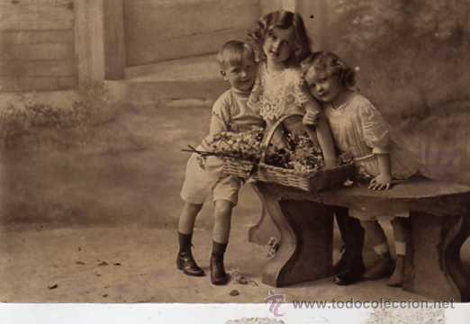 Postales: Grupo de ni&ntilde;os.   Sin circular. - Foto 1