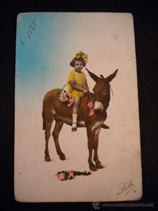 Postales: Postal coloreada ni&ntilde;a montando en Burro. - Foto 1
