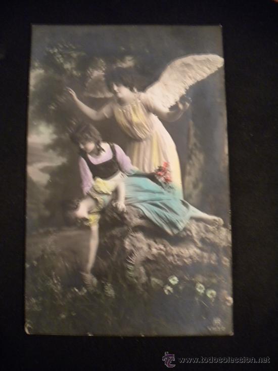 Postales: Postal coloreada ni&ntilde;as y angel - Foto 1