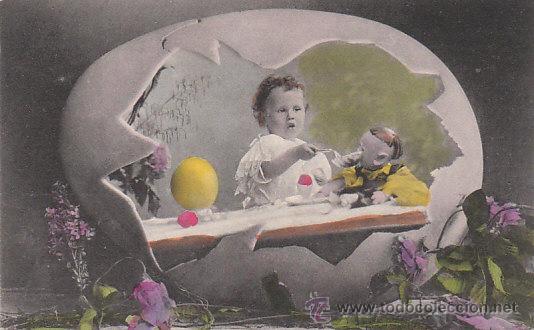 Postales: ni&ntilde;o dentro de un huevo - Foto 1