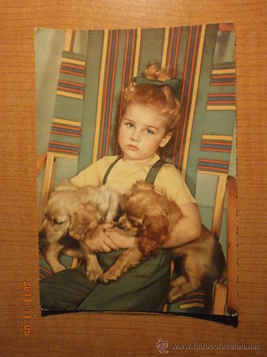 Postales: ANTIGUA POSTAL. NI&Ntilde;A CON LOS PERROS ESCRITA - Foto 1