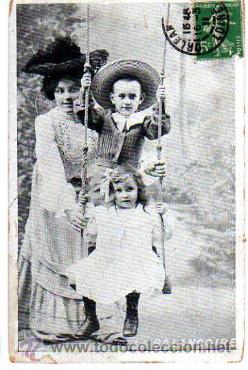 Postales: Madre con hijos. Circulada - Foto 1