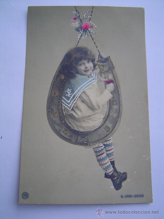 Postales: Postal de ni&ntilde;a sobre un columpio - Foto 1