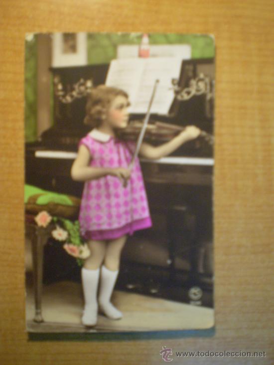 Postales: POSTAL NI&Ntilde;A  TOCANDO EL VIOLIN ESCRITA - Foto 1