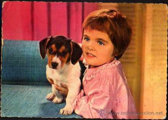 Postales: Ni&ntilde;as con perro.  Circulada. - Foto 1