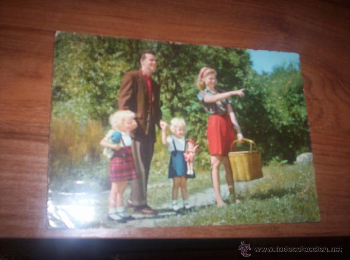 Postales: FAMILIA CON NI&Ntilde;OS - Foto 1