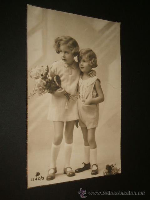 Postales: POSTAL NI&Ntilde;AS CON FLORES - Foto 1