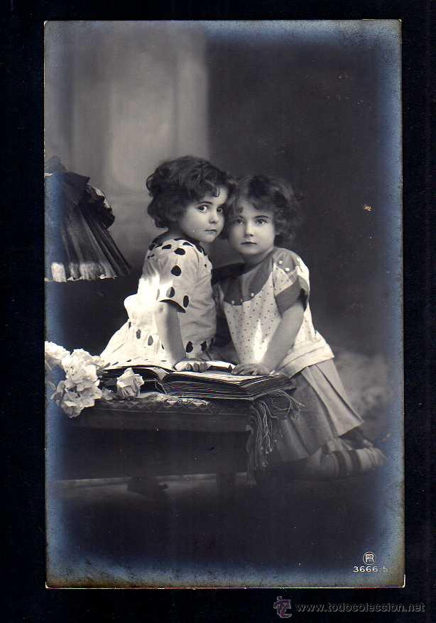 Postales: Antigua postal. Ni&ntilde;as. Circulada . - Foto 1