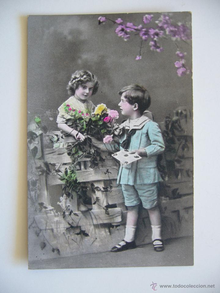 Postales: Postal Rom&aacute;ntica. Ni&ntilde;os en el parque. Circulada. - Foto 1