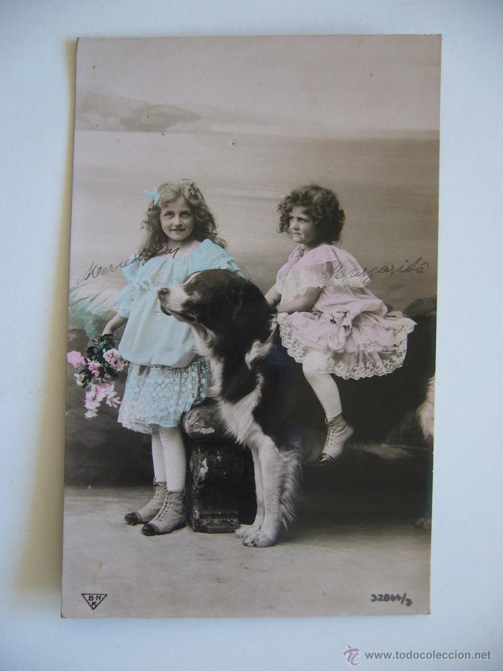 Postales: Postal Rom&aacute;ntica. Ni&ntilde;as con perro. Circulada 1909. - Foto 1