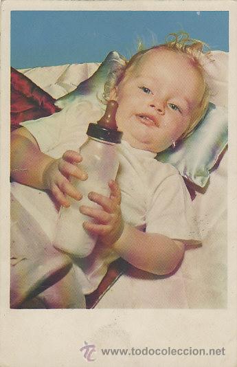 Postales: un beb&eacute; con su biberon - Foto 1