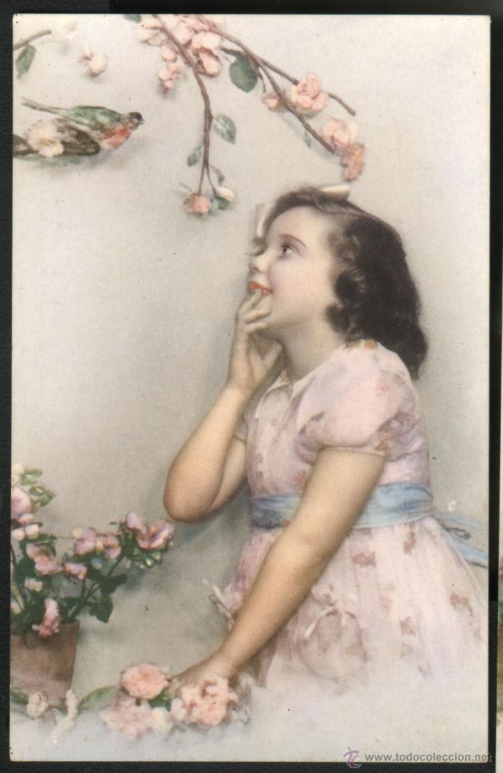 Postales: NI&Ntilde;A CON PAJARO - Foto 1