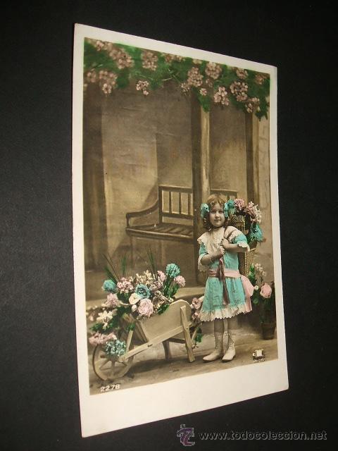 Postales: POSTAL NI&Ntilde;A CON FLORES - Foto 1