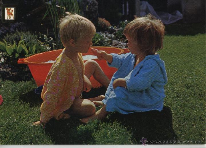 Postales: Postal ni&ntilde;os en el jard&iacute;n - Foto 1