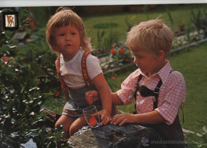 Postales: Postal ni&ntilde;os en el jard&iacute;n - Foto 1