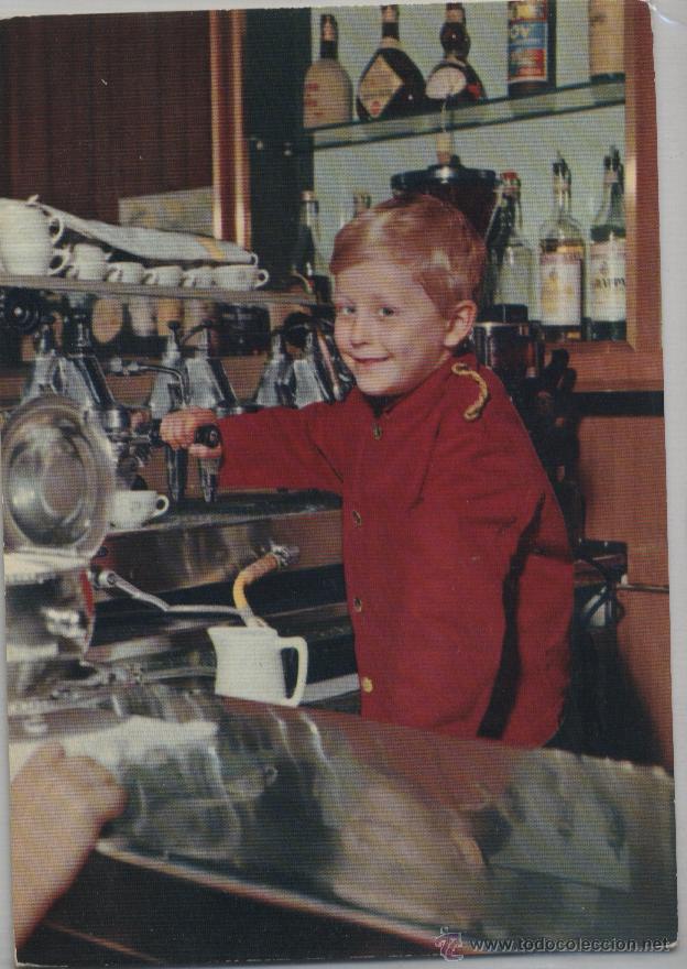 Postales: Postal : ni&ntilde;o camarero en la cafeter&iacute;a - Foto 1