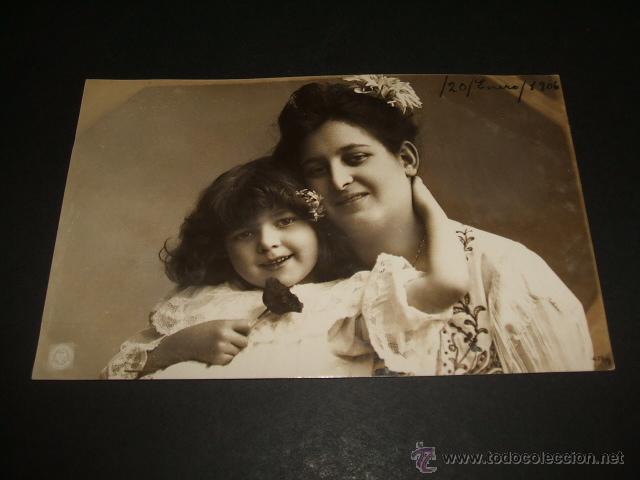 Postales: NI&Ntilde;A CON SU MADRE POSTAL ANTIGUA - Foto 1