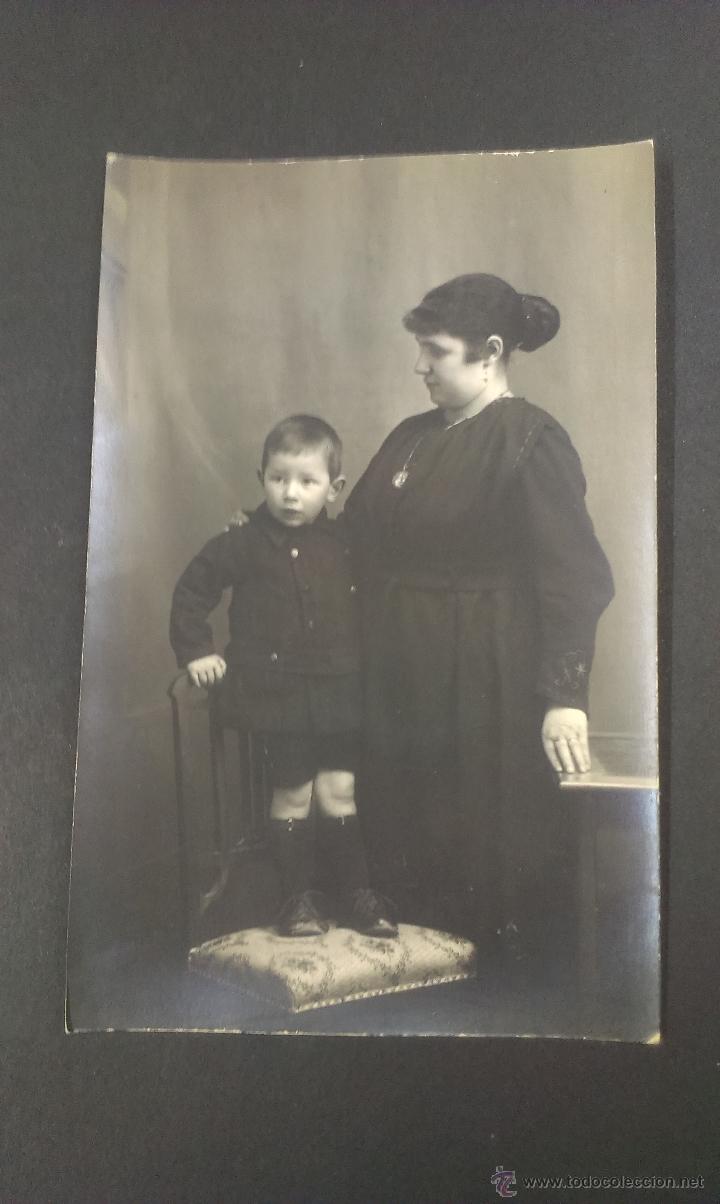 Postales: POSTAL ANTIGUA . MUJER CON NI&Ntilde;O - Foto 1