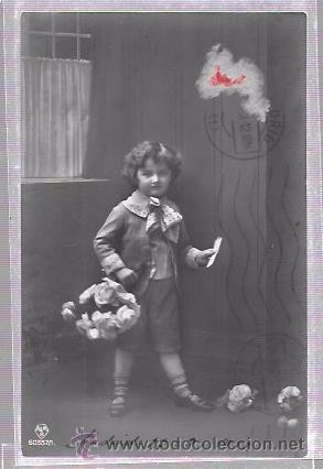 Postales: POSTAL DE NI&Ntilde;O DE NI&Ntilde;O CON FLORES. - Foto 1