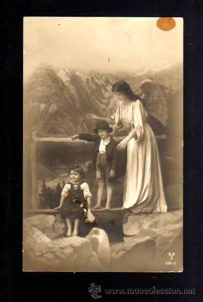 Postales: Tarjeta postal. Ni&ntilde;os con angel protector. Circulada . - Foto 1