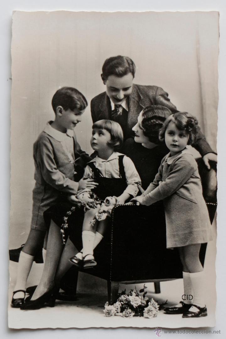 Postales: Familia con hijos - Foto 1