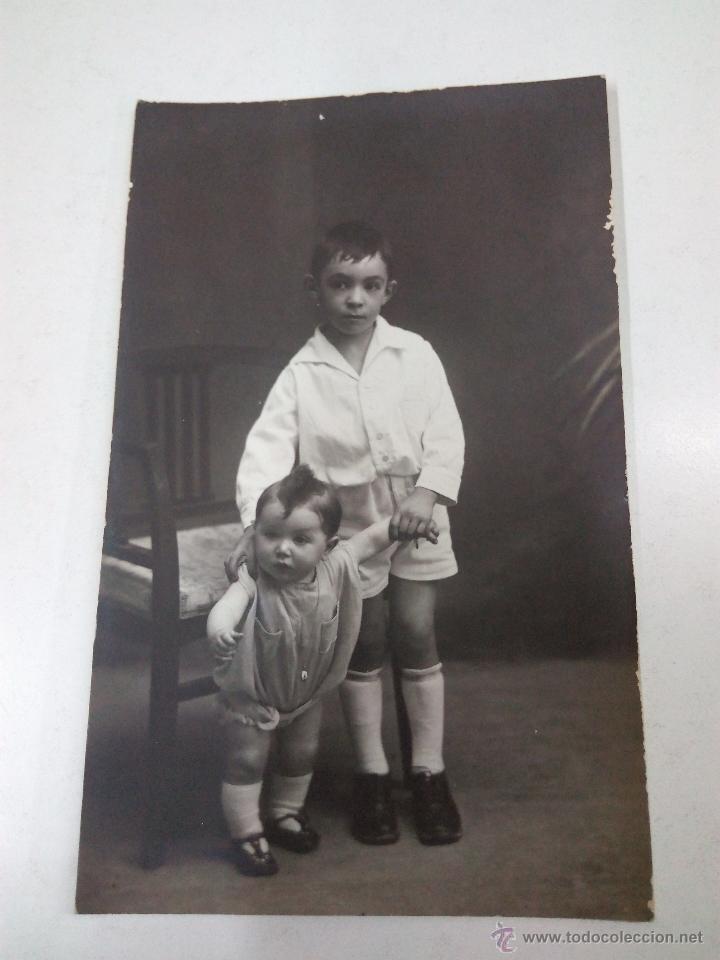 Postkarten: POSTAL ANTIGUA . NI&Ntilde;OS POSANDO