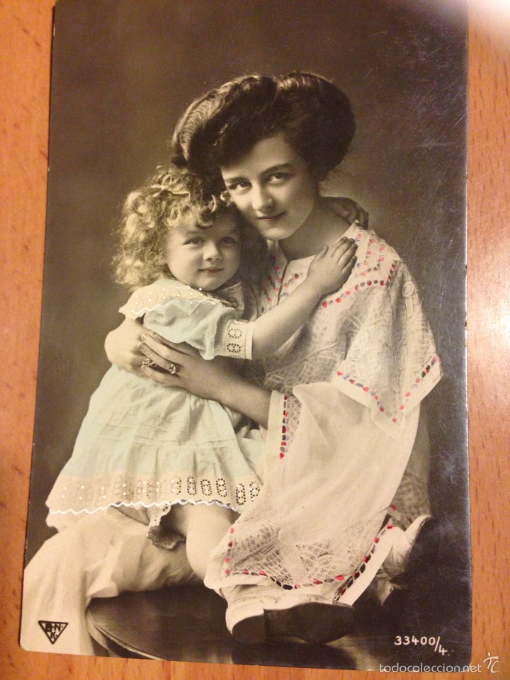 Postales: Antigua postal mujer y  ni&ntilde;a - Foto 1