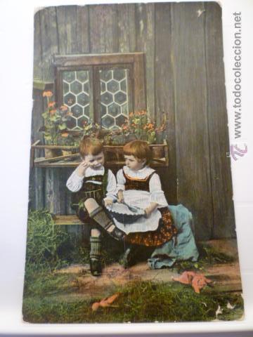 Postales: POSTAL NI&Ntilde;OS COMIENDO. SIN CIRCULAR. - Foto 1