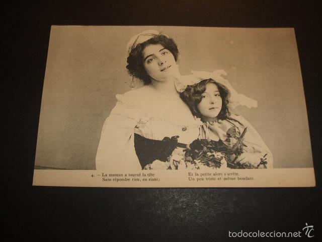Postales: MADRID E HIJA CON FLORES POSTAL - Foto 1