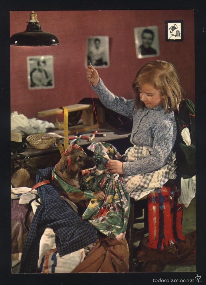Postales: A-3168- POSTAL CON NI&Ntilde;A COSIENDO. - Foto 1
