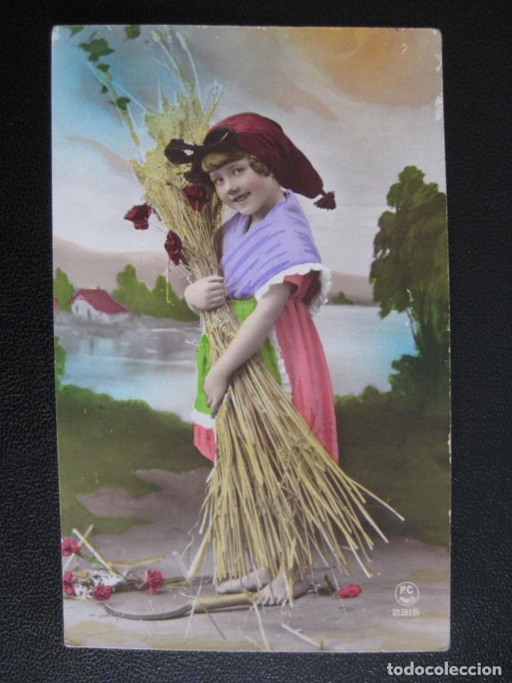 Postales: POSTAL NI&Ntilde;A CON FLORES - Foto 1