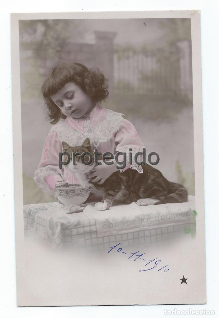 Postales: POSTAL. NI&Ntilde;A Y GATO. A&Ntilde;O 1910. - Foto 1