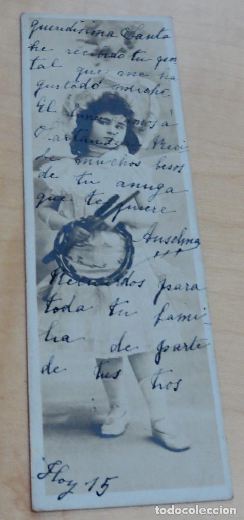 Postales: POSTAL EN FORMA DE MARCAP&Aacute;GINAS CON NI&Ntilde;A JUGANDO - Foto 1