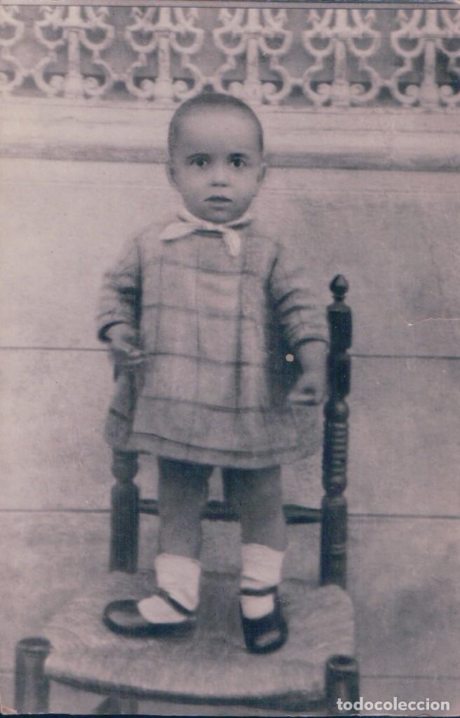 Postales: POSTAL FOTOGRAFICA DE UN NI&Ntilde;O EN LA SILLA