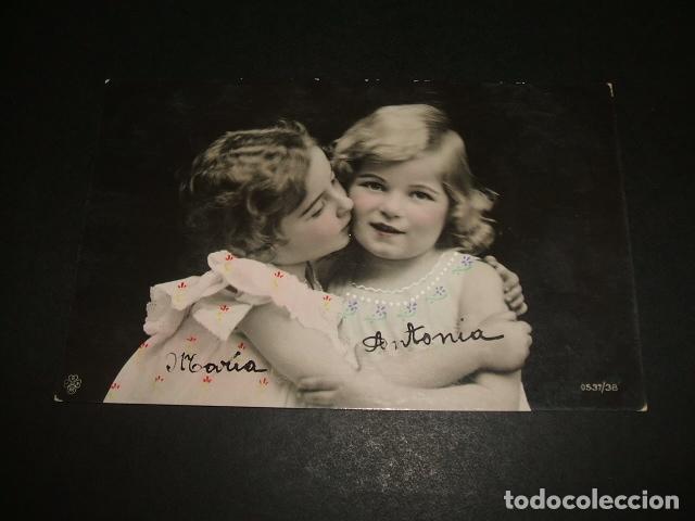 Postales: NI&Ntilde;AS BESANDOSE POSTAL - Foto 1