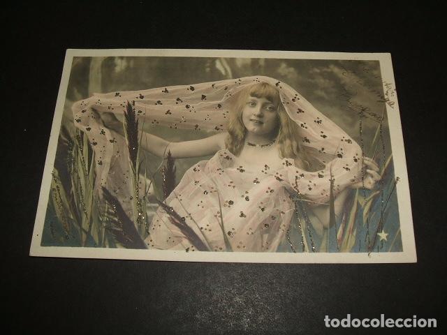 Postales: NI&Ntilde;A CON TUL EN EL CAMPO POSTAL 1905 - Foto 1