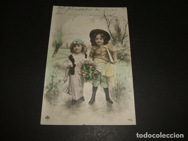 Postales: NI&Ntilde;OS EN EL CAMPO CON RAMO DE FLORES POSTAL - Foto 1