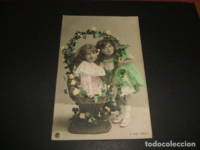 Postales: NI&Ntilde;AS CON CESTA DE FLORES POSTAL - Foto 1