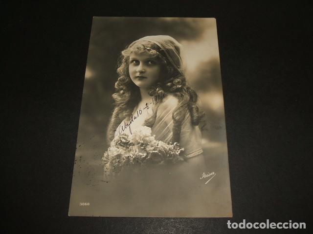 Postales: NI&Ntilde;A CON FLORES POSTAL - Foto 1