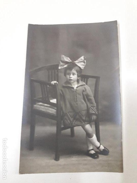 Postales: POSTAL ANTIGUA . NI&Ntilde;A POSANDO - Foto 1