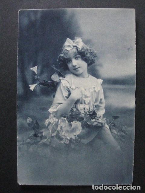 Postales: POSTAL NI&Ntilde;A CON FLORES - Foto 1